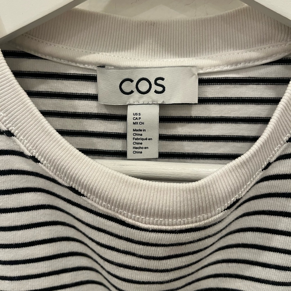 COS Shirt Womens Small Black White Striped Crewneck Short Sleeve Cotton Tee Top - Picture 3 of 5